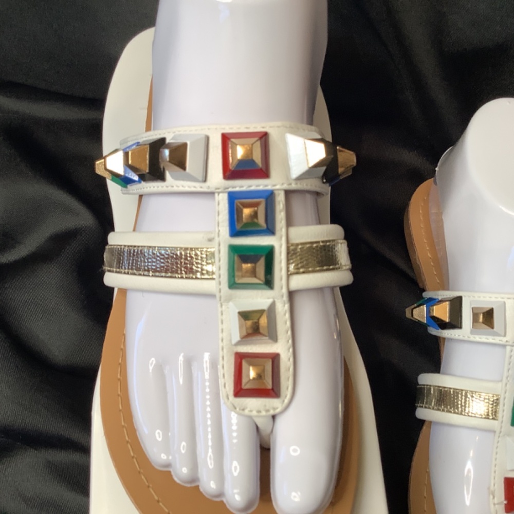 EUC Catherine Malandrino‎ pyramis gold white stud sandals flats sz. 6.5 - Picture 3 of 10
